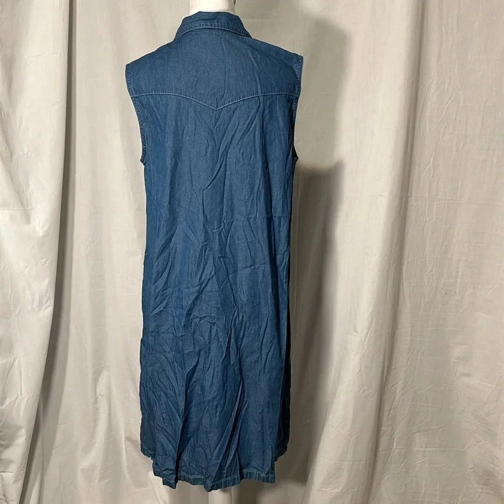 Women's chambray Bit & Bridle sleeveless dress size medium